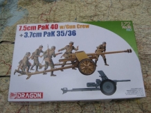 images/productimages/small/7.5cm PaK 40 Gun Crew 3.7cm PaK 35.36 Dragon 1;35 nw.voor.jpg